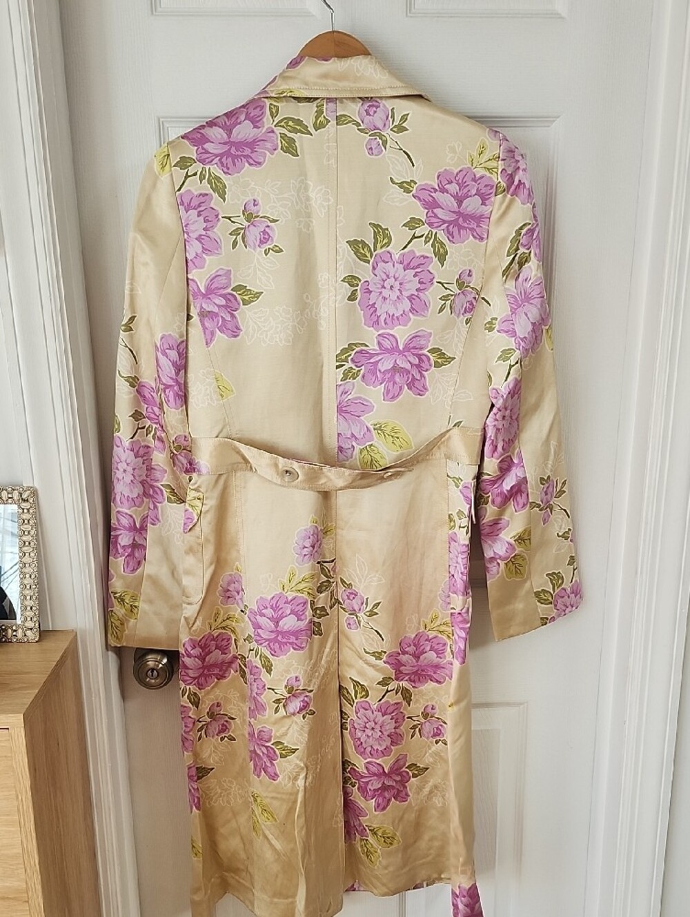 Banana Republic Cream Trench Coat with Pink Floral Print - Picture 4 of 4